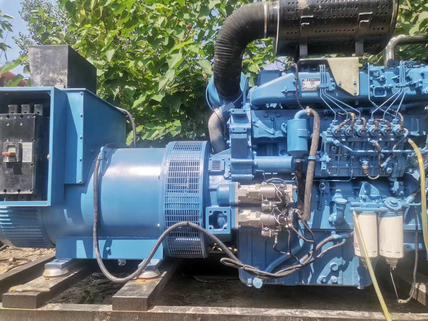 殷都详细说明降低 800kW 柴油发电机输出电流波动的方法