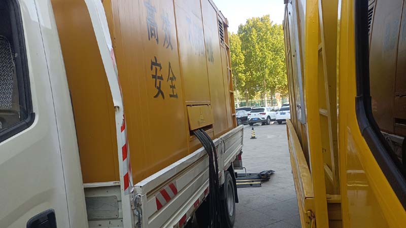 殷都如何判断柴油发电机组和UPS电源的切换时间是否符合要求？